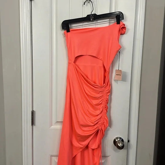 Superdown Revolve Alanie Maxi Dress Size Small - Picture 2 of 13